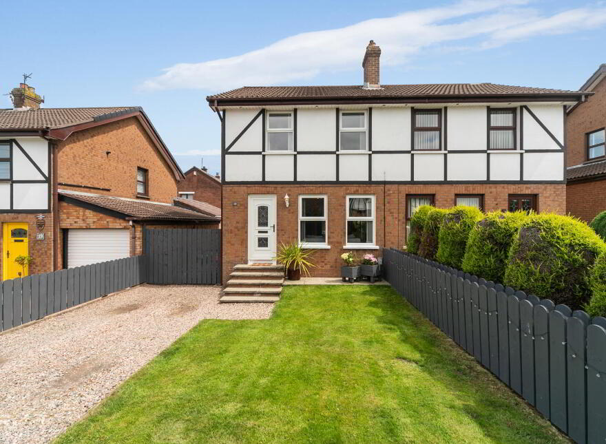 30 Beechgrove Gardens, Newtownabbey, BT36 6JF photo
