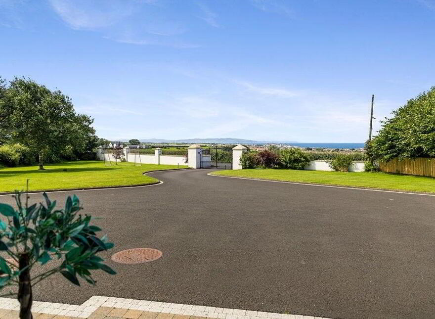 7 Ballymacrea Road, Portrush, BT56 8NR