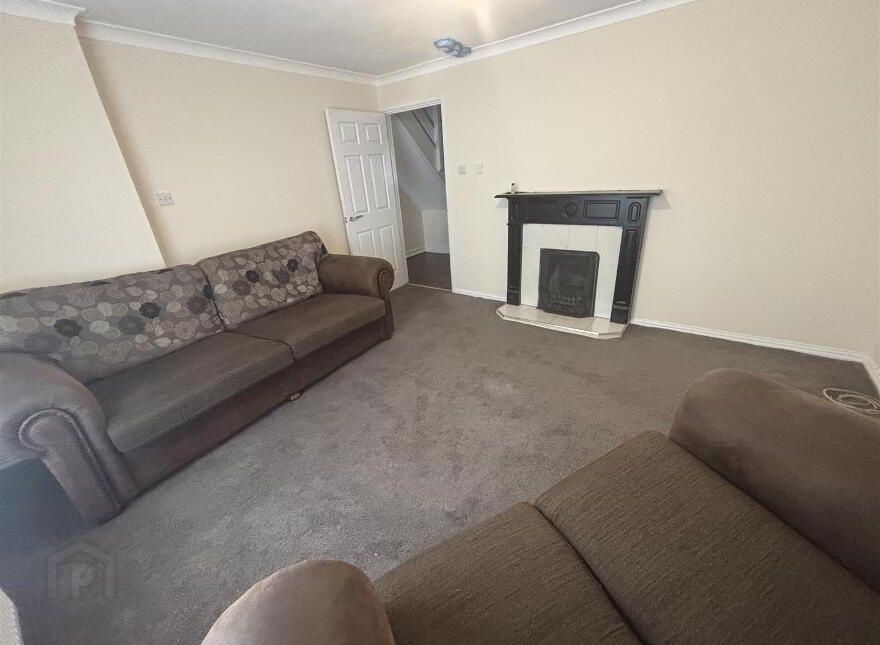 33 Ardaveen Park, Bessbrook, Newry, BT35 7BX