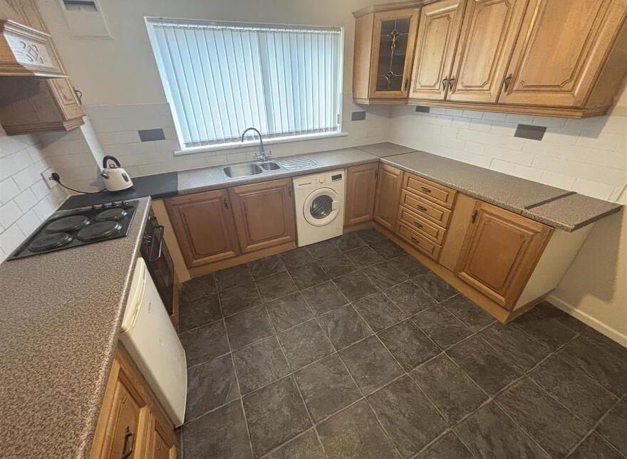 33 Ardaveen Park, Bessbrook, Newry, BT35 7BX