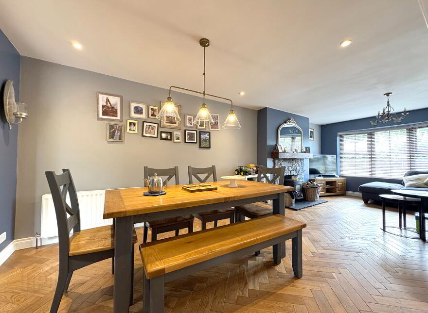 10 Church Drive, Loughbrickland, Banbridge, BT32 3RB