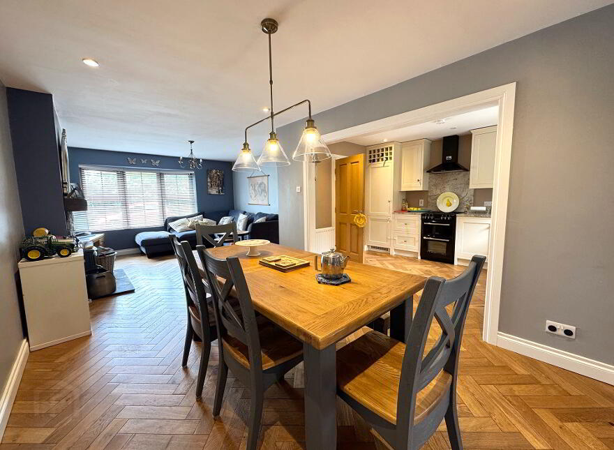 10 Church Drive, Loughbrickland, Banbridge, BT32 3RB