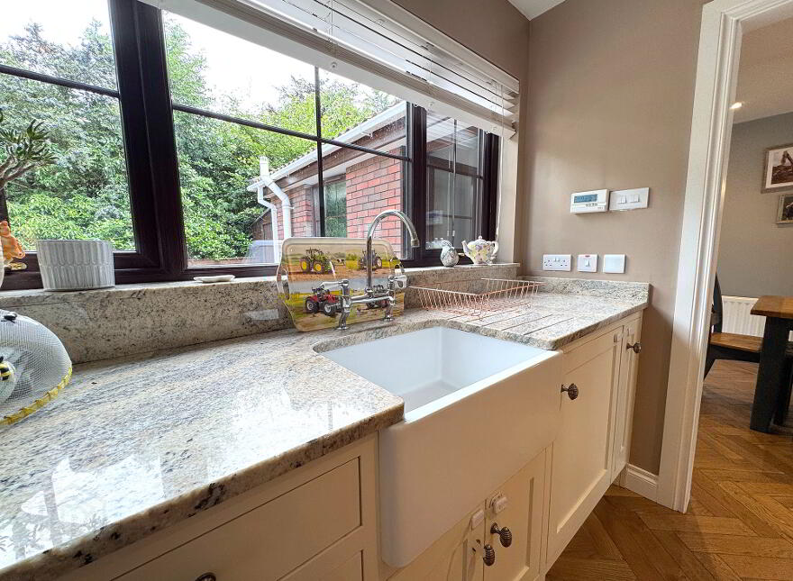 10 Church Drive, Loughbrickland, Banbridge, BT32 3RB