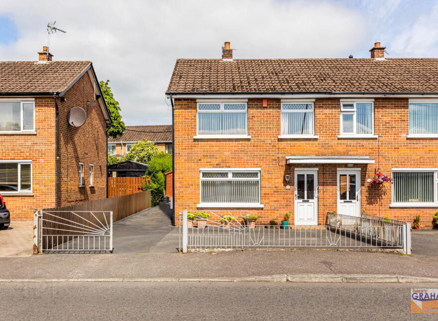 18 Skyline Drive, Lisburn, BT27 4HH