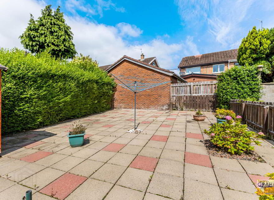 18 Skyline Drive, Lisburn, BT27 4HH