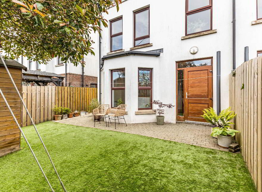 6 The Homestead, Drumbeg, Lisburn, BT27 5WB
