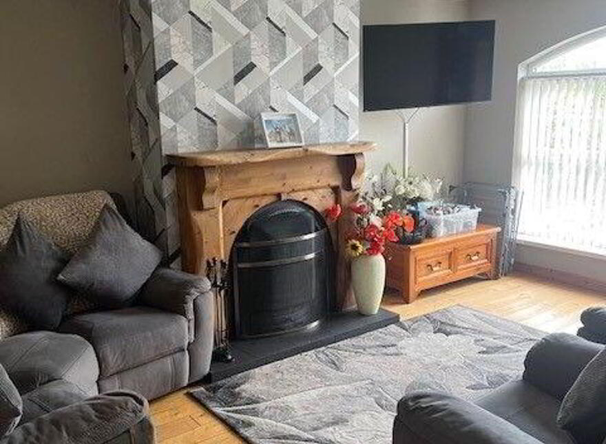 111 Ballywillin Cresent, Portrush, BT56 8GJ photo