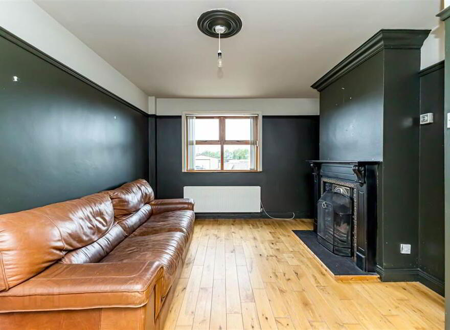 10 Lisburn Road, Moira, BT67 0JP