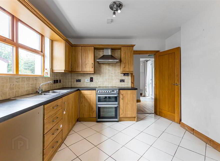 10 Lisburn Road, Moira, BT67 0JP