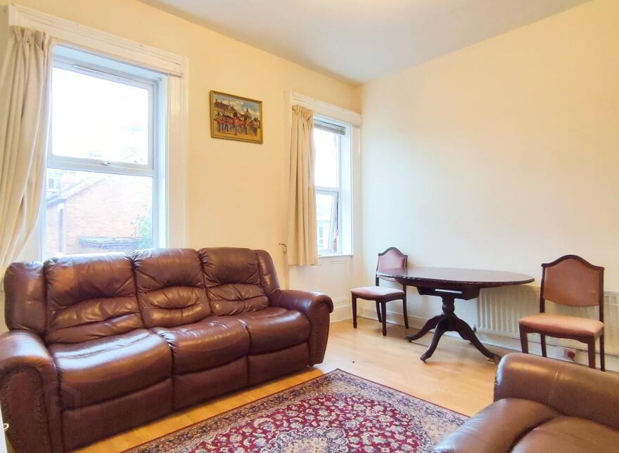 One Double Bedroom Available, 5 Magdala Street, Belfast, BT7 1PU