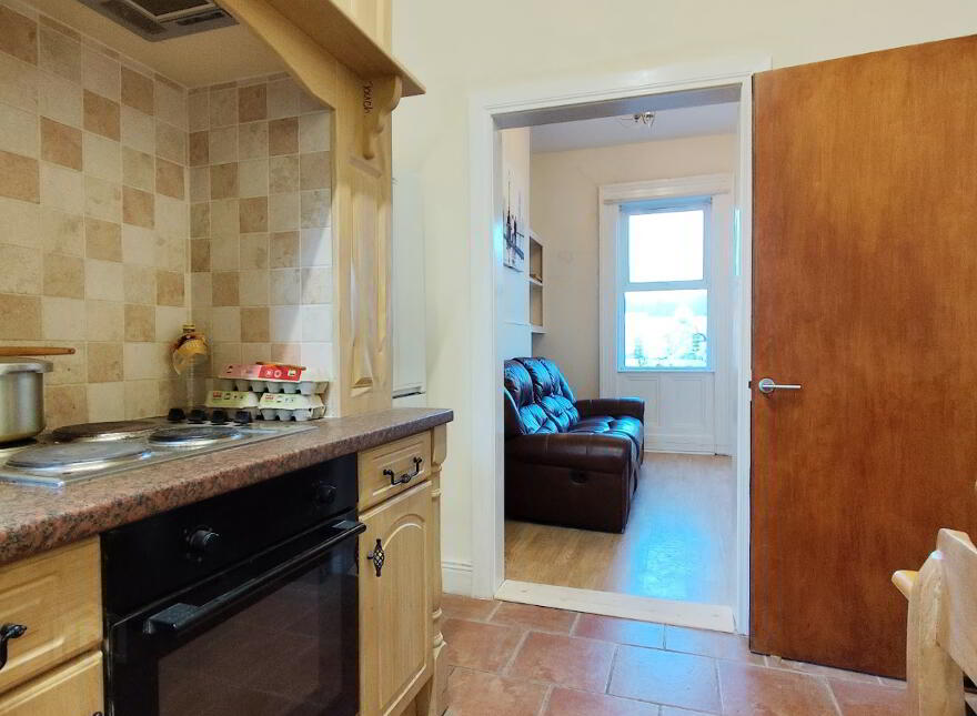 One Double Bedroom Available, 5 Magdala Street, Belfast, BT7 1PU