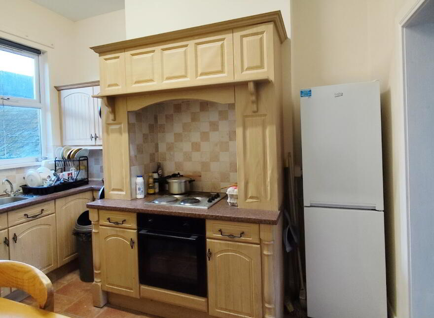 One Double Bedroom Available, 5 Magdala Street, Belfast, BT7 1PU