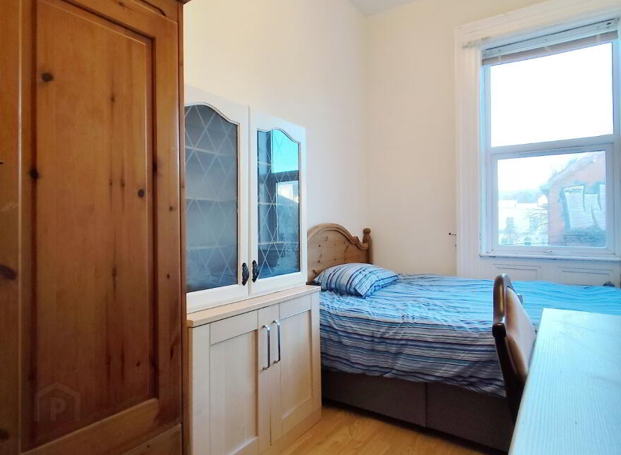 One Double Bedroom Available, 5 Magdala Street, Belfast, BT7 1PU