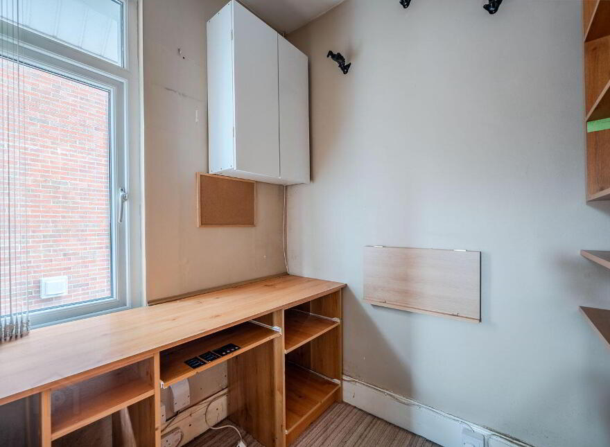 38 Kinnegar Road, Holywood, BT18 9JN
