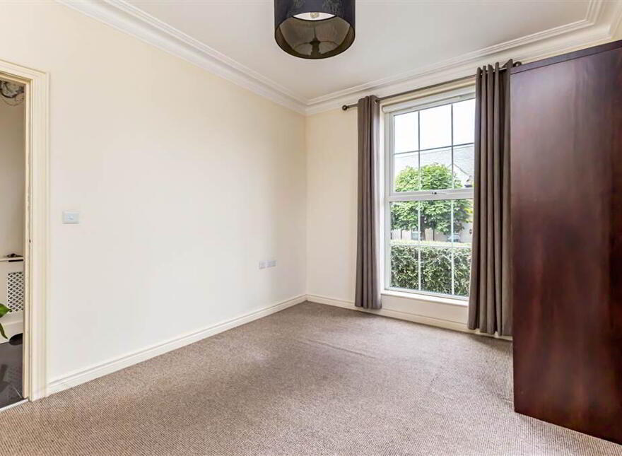 36 Lady Wallace Walk, Lisburn, BT28 3GY