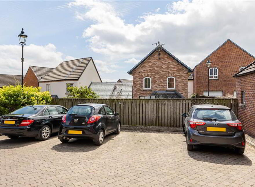 36 Lady Wallace Walk, Lisburn, BT28 3GY