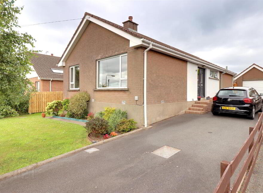 44 Saratoga Avenue, Newtownards, BT23 4BD photo
