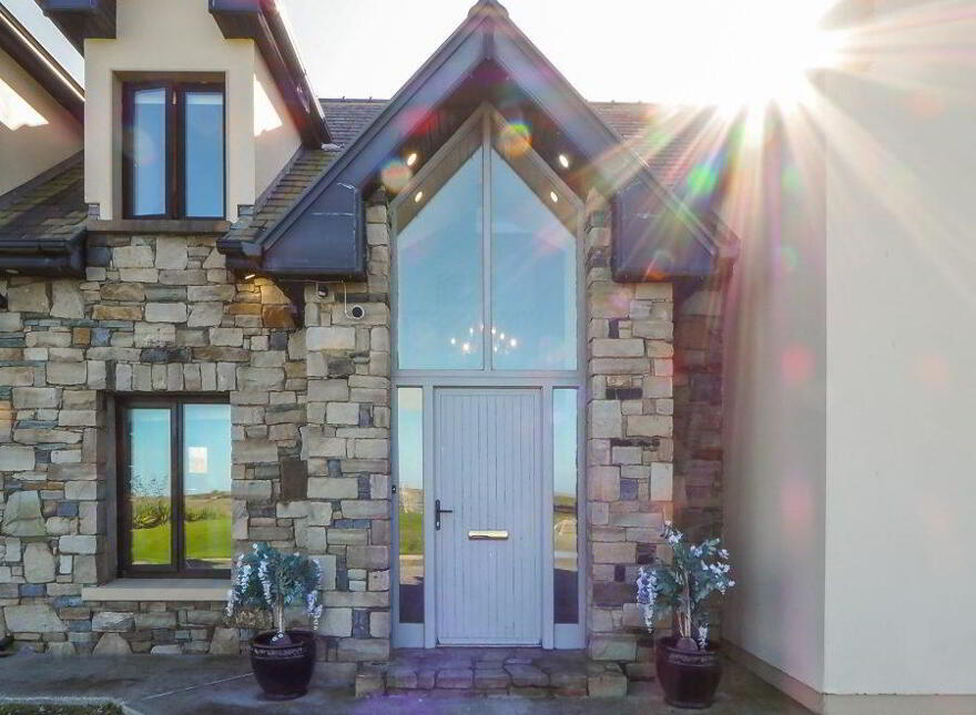 Gannoughs, Claddaghduff, H71F857