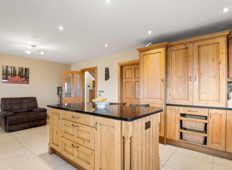Gannoughs, Claddaghduff, H71F857