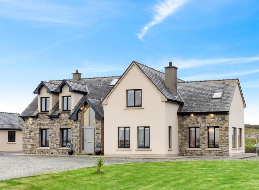 Gannoughs, Claddaghduff, H71F857