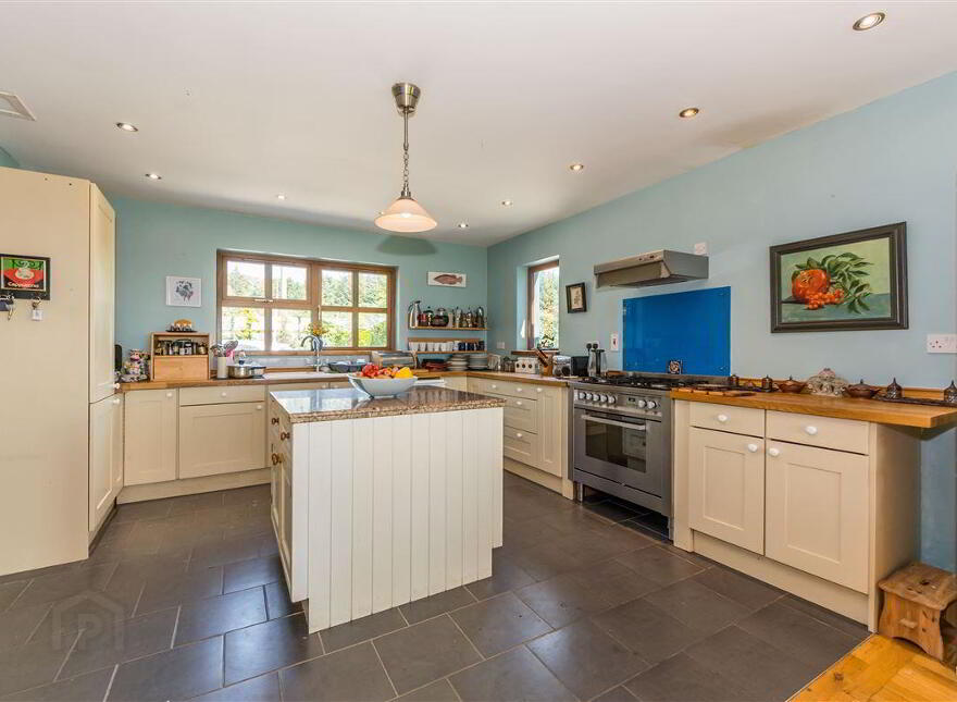 Norfolk House, Gurranes West Cork, North, Drimoleague, P47PY58