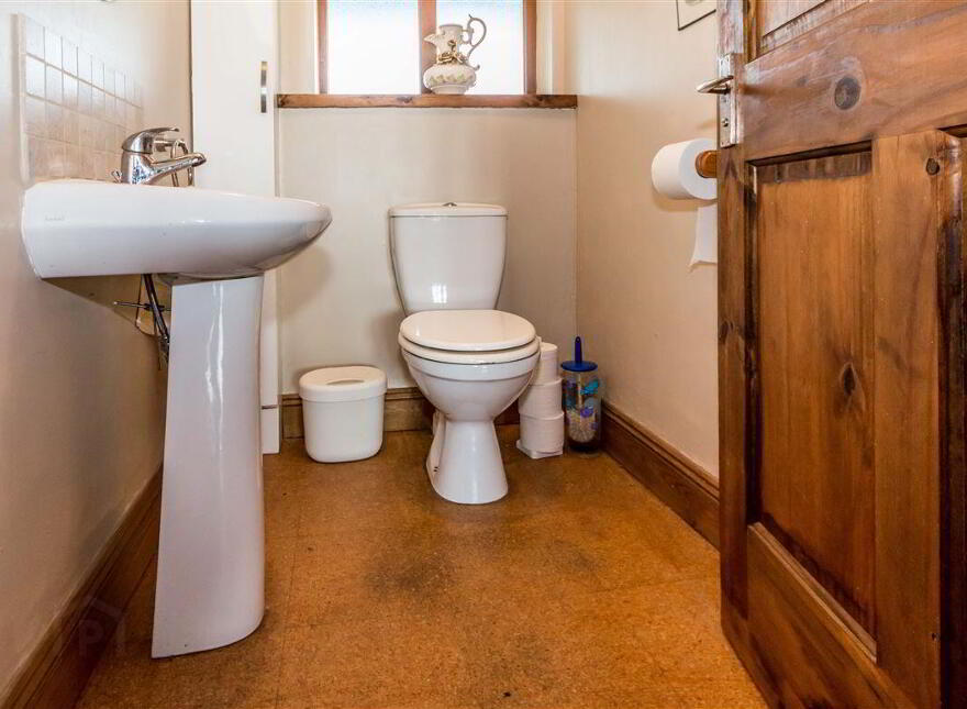 Norfolk House, Gurranes West Cork, North, Drimoleague, P47PY58