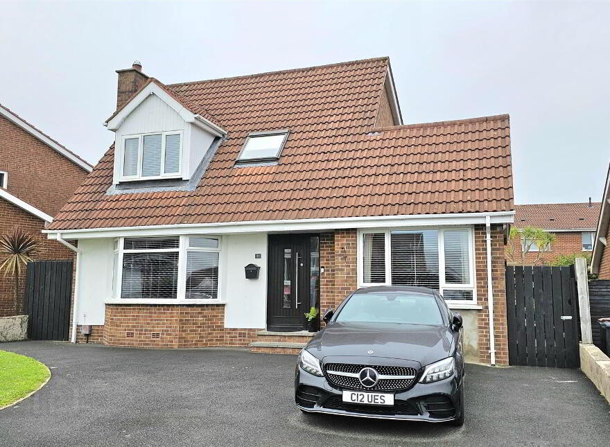 37 Hillview Crescent, Carrickfergus, BT38 photo