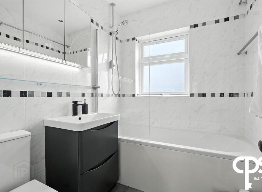 12 Willesden Park, Belfast, BT9 5GX
