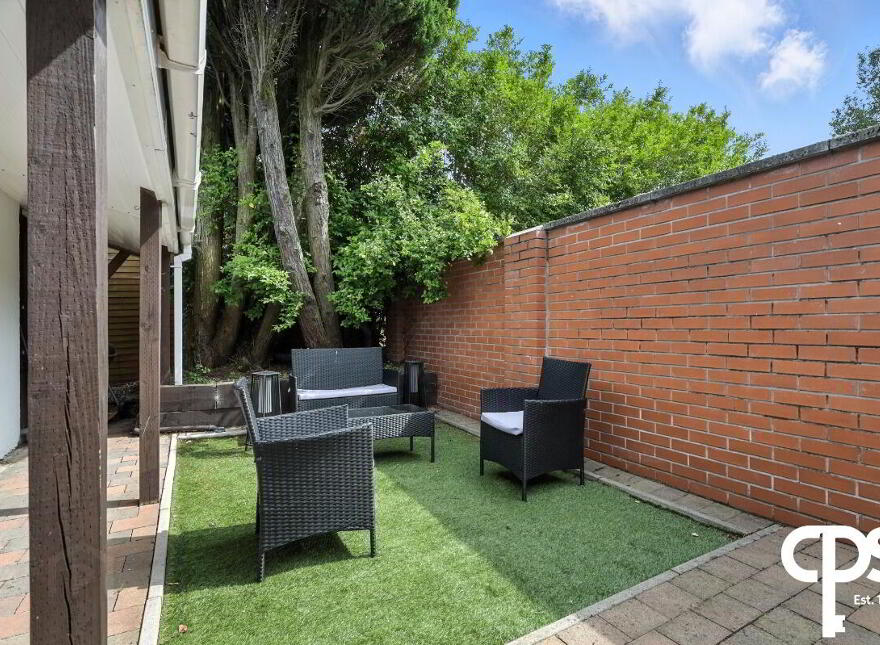 12 Willesden Park, Belfast, BT9 5GX