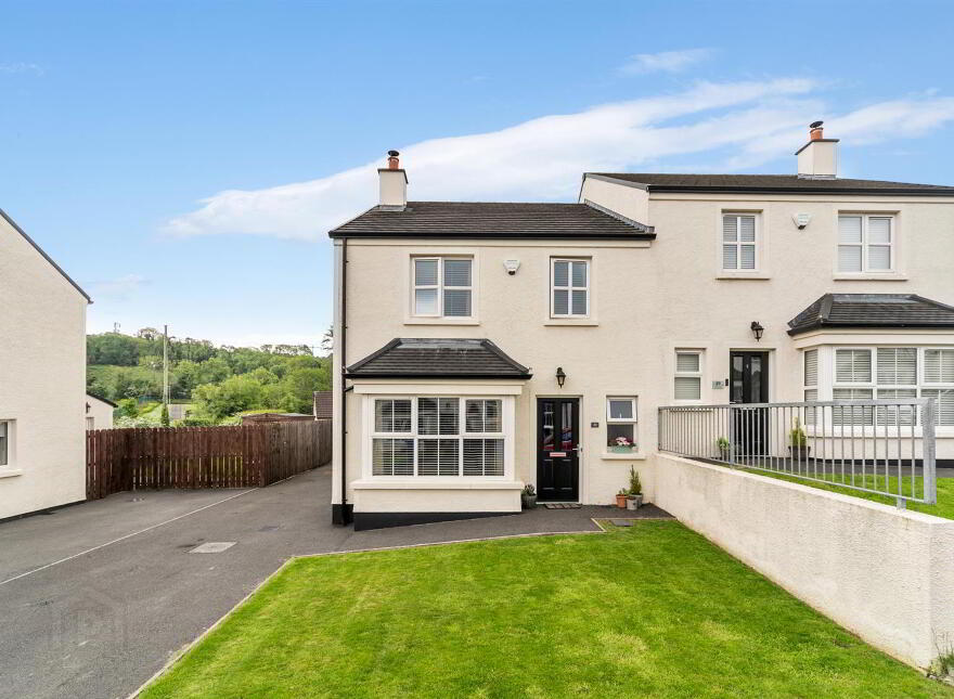 21 Weavers Way, Ballynahinch, BT24 8ZA photo