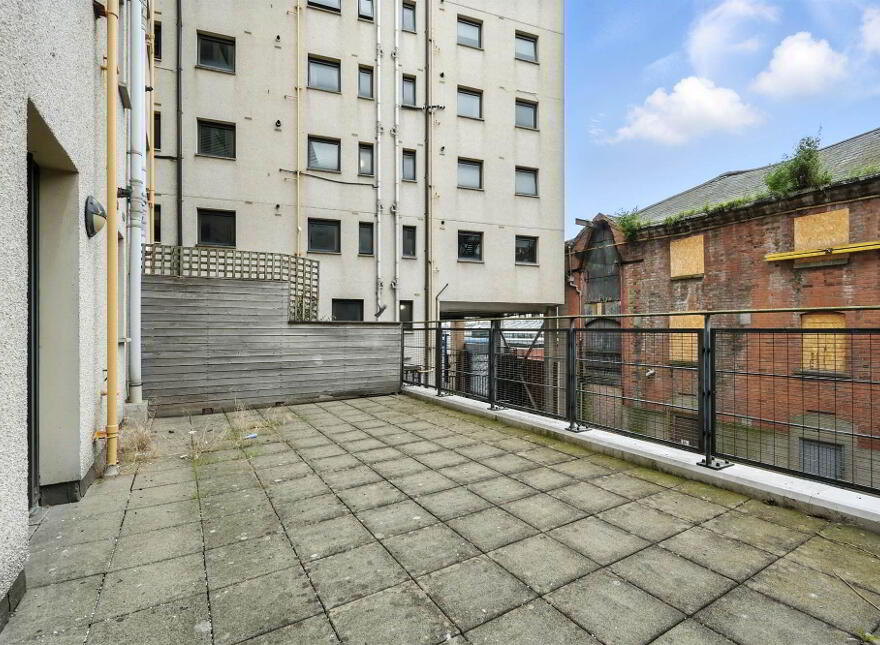 38 Queens Square, Belfast, BT1 3FF