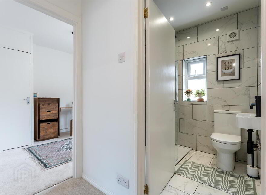 74 Woodcot Avenue, Belfast, BT5 5JB