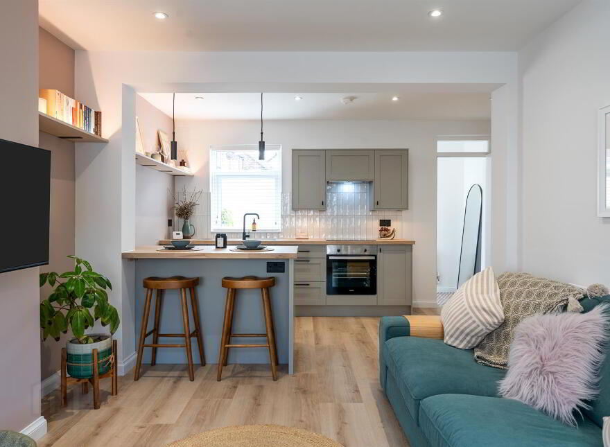 74 Woodcot Avenue, Belfast, BT5 5JB
