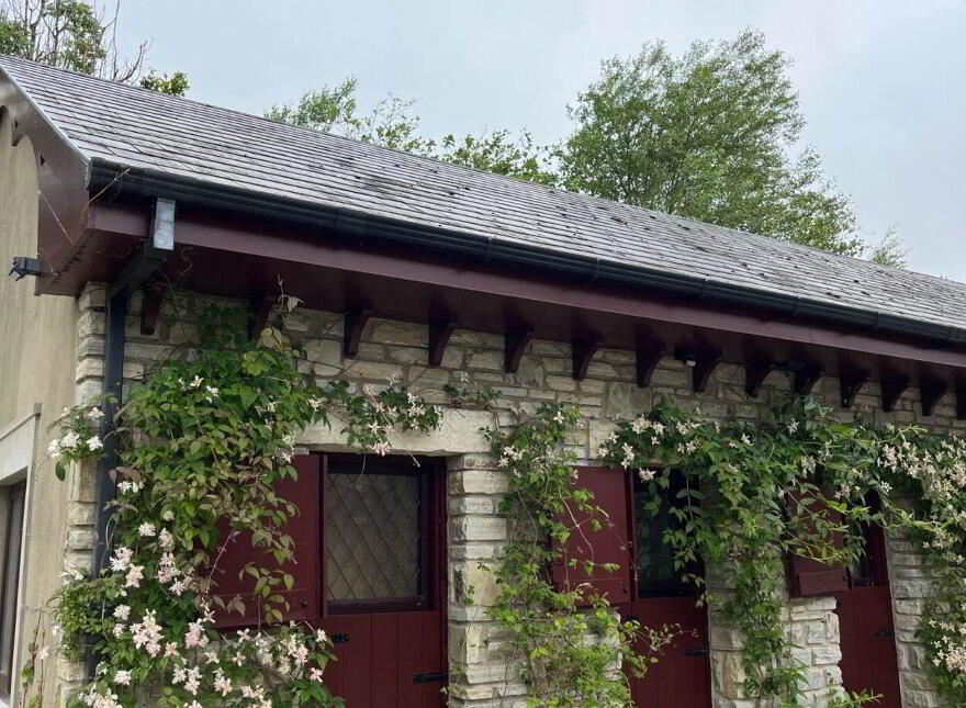 Oisin`s Cottage, Lifford, F93KR7D photo