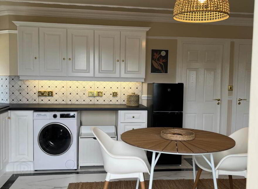 Oisin`s Cottage, Lifford, F93KR7D