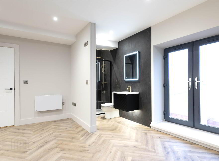 Apt 3, 37 West, Princess Street, Portrush, BT56 8AX