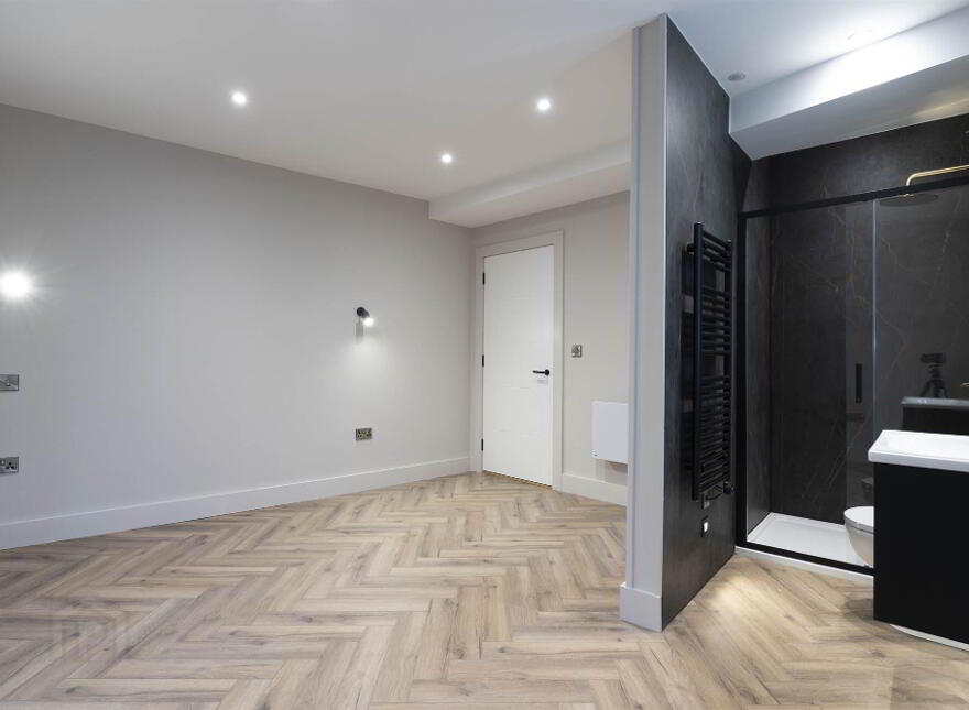 Apt 3, 37 West, Princess Street, Portrush, BT56 8AX