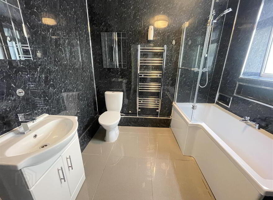 135 Donegall Avenue, Belfast, BT12 6LT