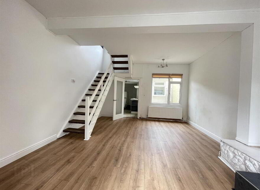 135 Donegall Avenue, Belfast, BT12 6LT