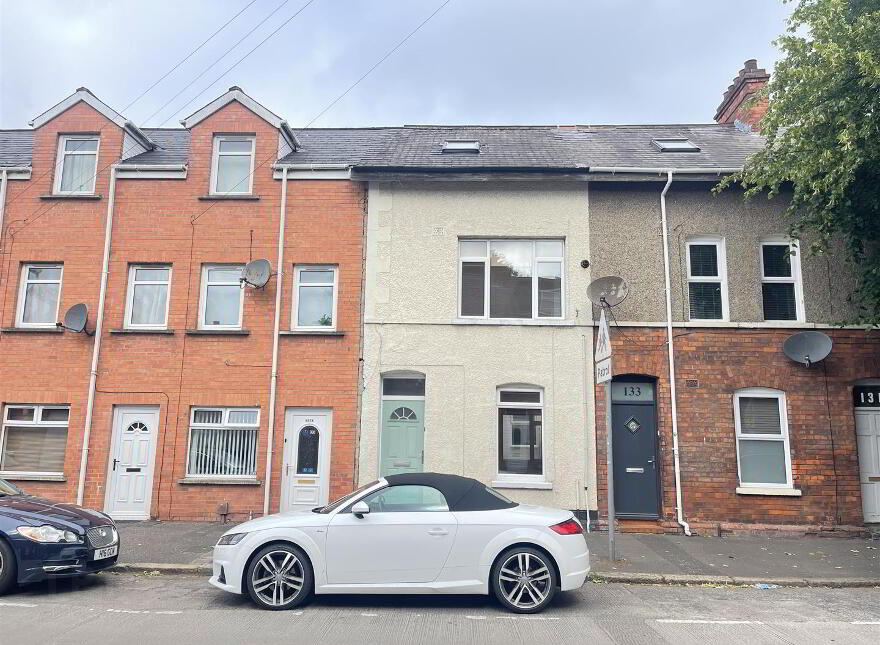 135 Donegall Avenue, Belfast, BT12 6LT photo
