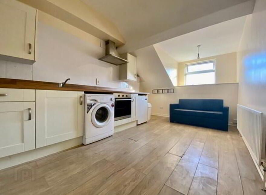 64 University Street, Belfast, BT7 1HB