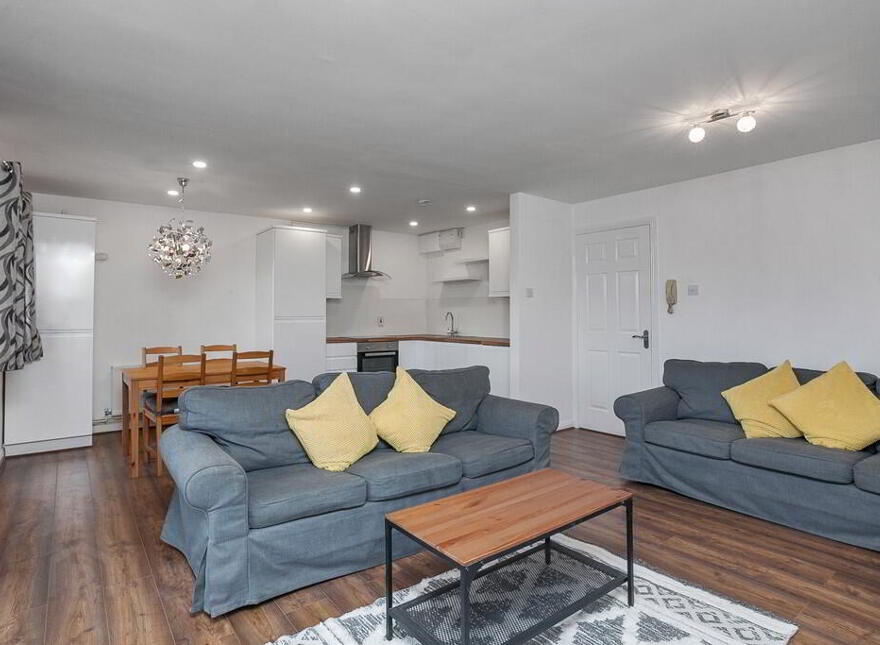 26 Balmoral Court, Lisburn Road, Belfast, BT9 7GR