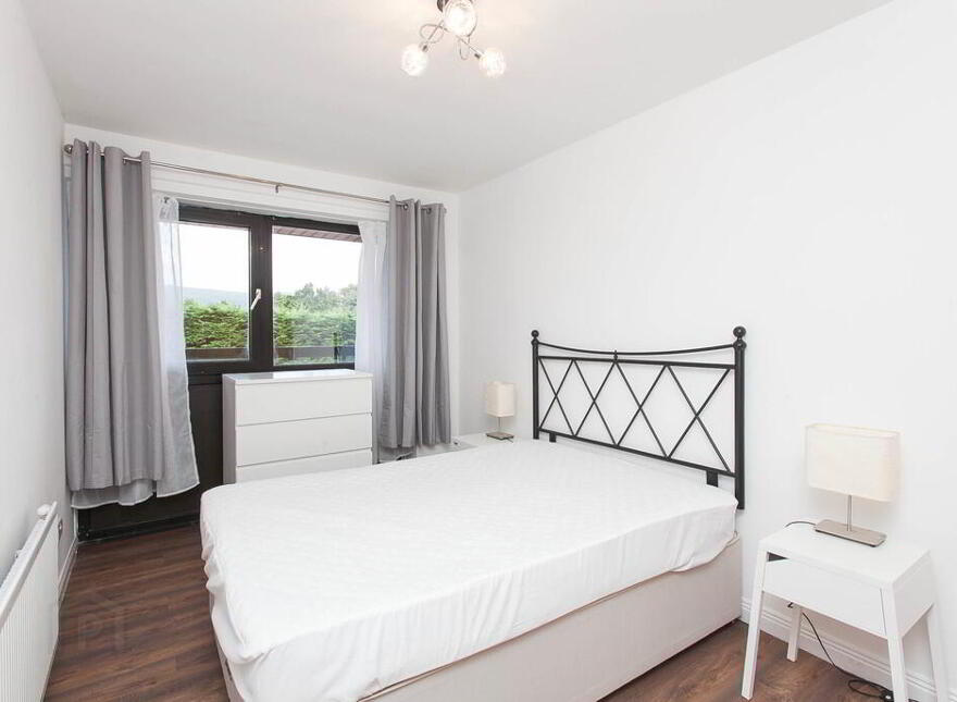 26 Balmoral Court, Lisburn Road, Belfast, BT9 7GR