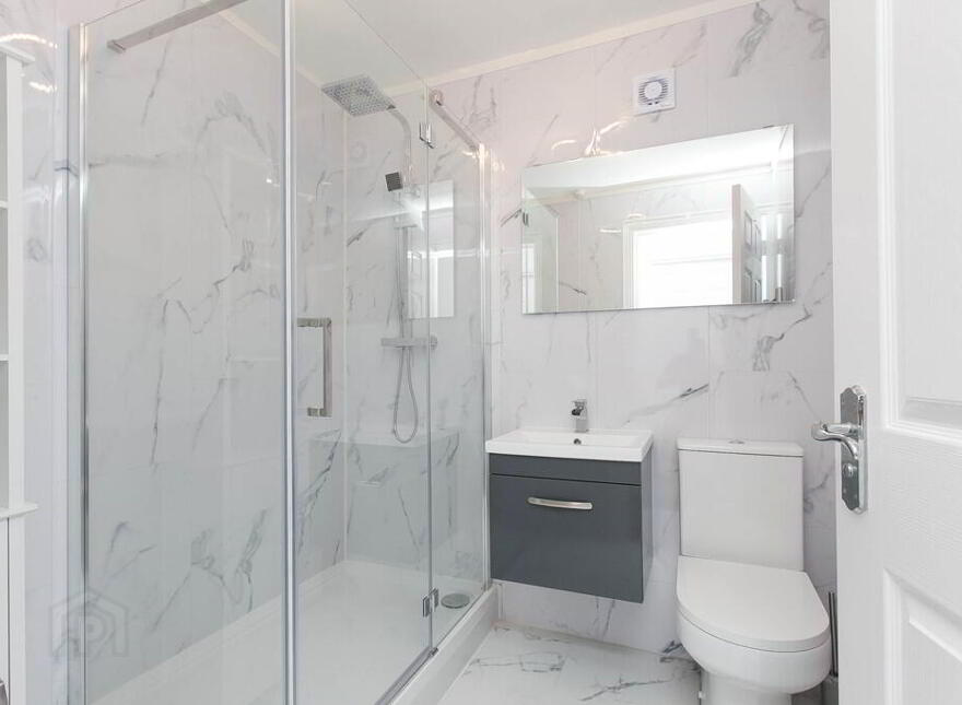 26 Balmoral Court, Lisburn Road, Belfast, BT9 7GR