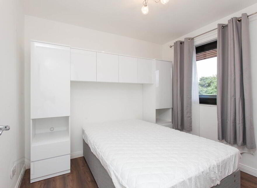 26 Balmoral Court, Lisburn Road, Belfast, BT9 7GR