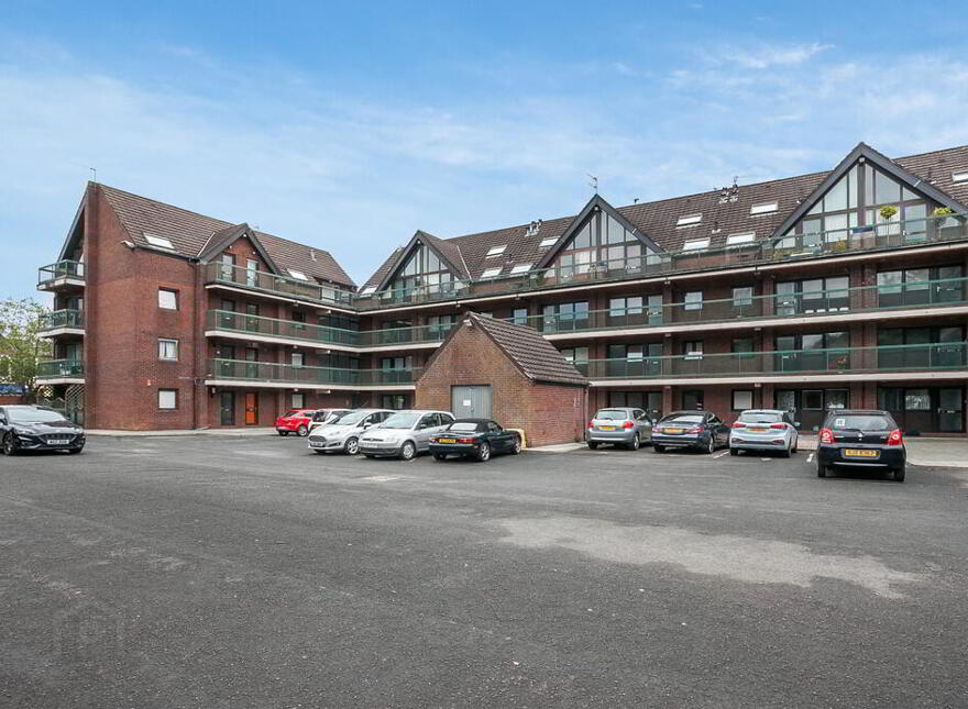 26 Balmoral Court, Lisburn Road, Belfast, BT9 7GR