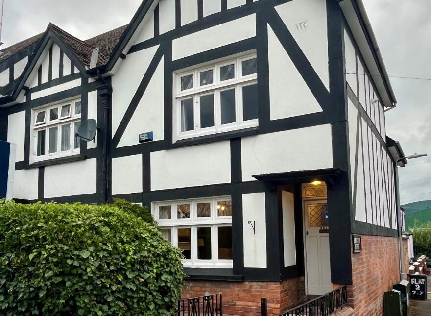 681 Lisburn Road, Belfast, BT9 7GU