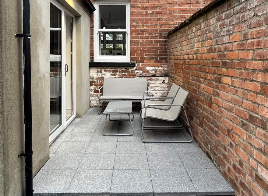 681 Lisburn Road, Belfast, BT9 7GU
