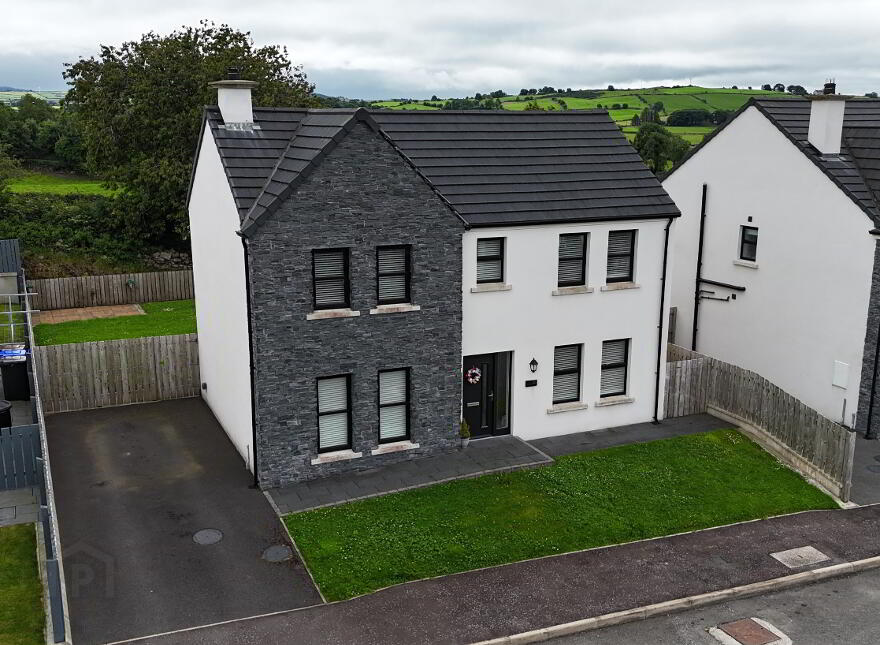 20 Riverview Manor, Castlederg, BT81 7EN photo