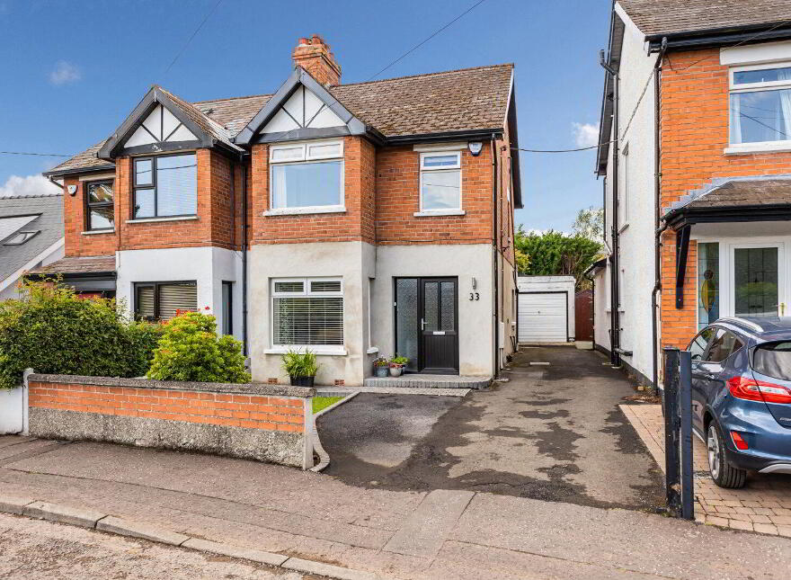 33 Galwally Avenue, Belfast, BT8 7AJ photo